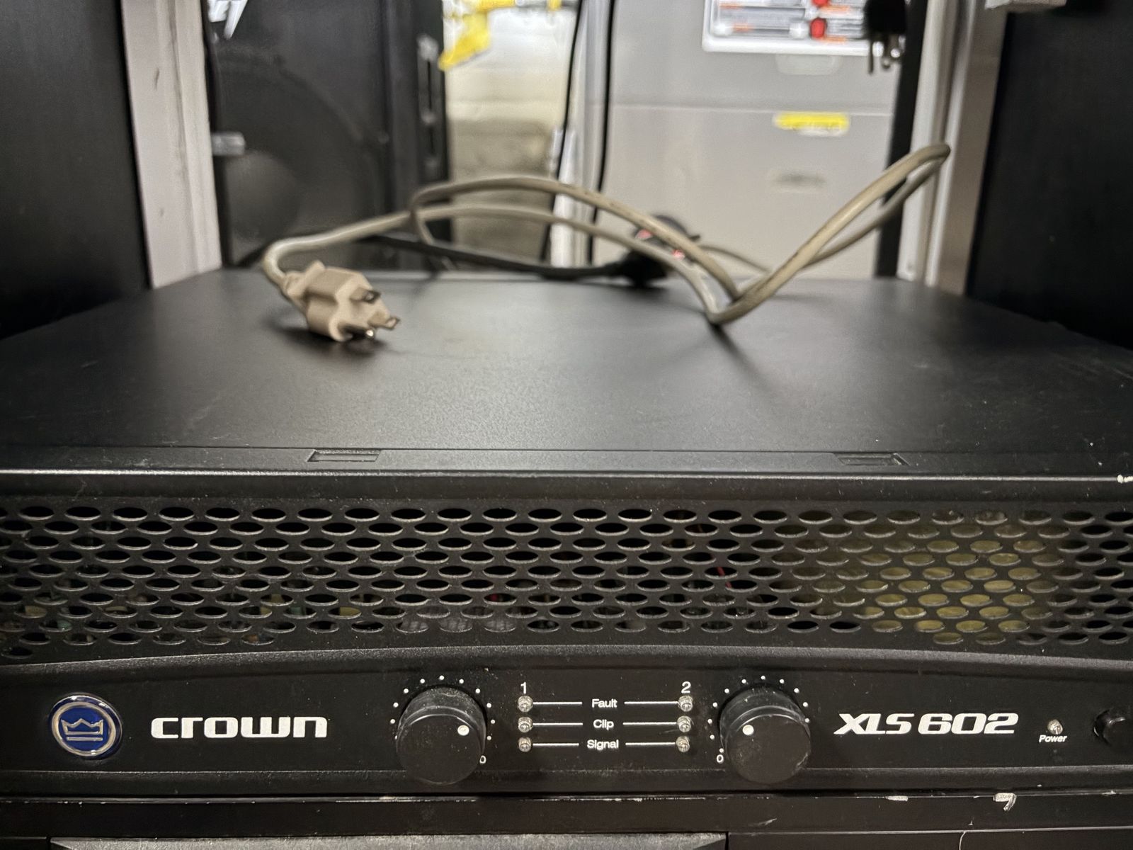Crown XLS602 XLS 602 Power Amplifier, 2-Channel, 750W - Professional Audio Amp