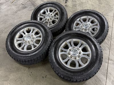 LIKE NEW ram 3500 OEM 18in takeoffs/ 275/70/18