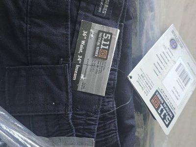 Brand new 511 pants - navy