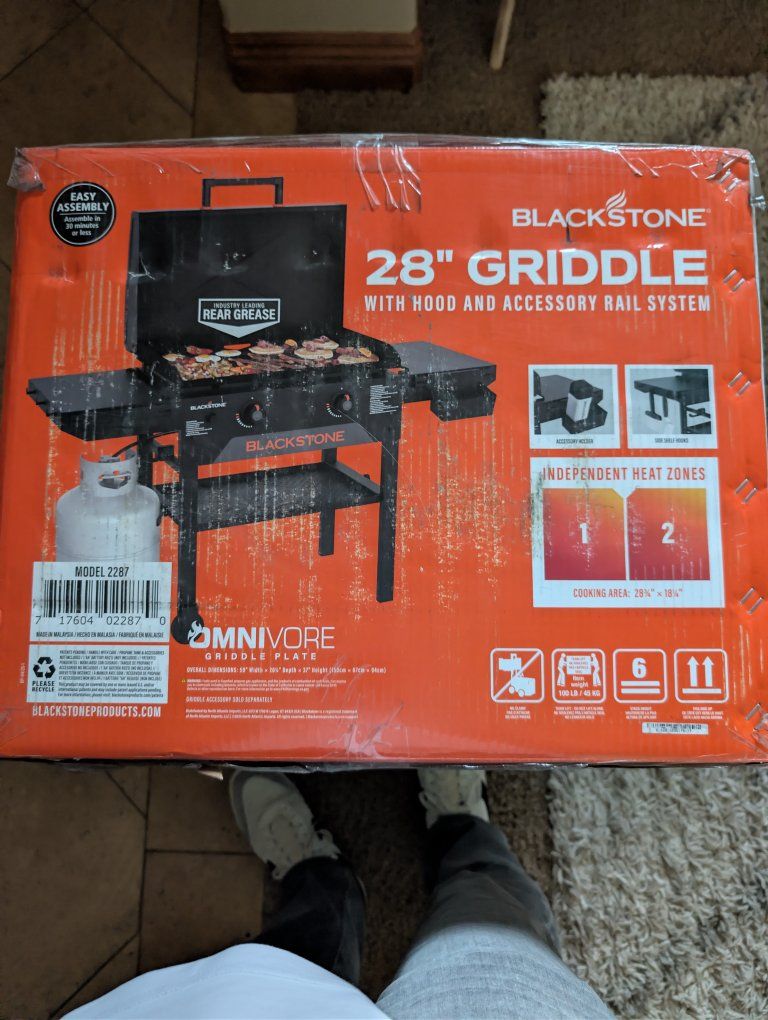 Blackstone "28 Grill w/ Hood