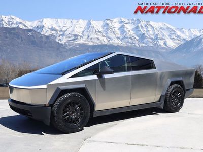 2025 Tesla Cybertruck