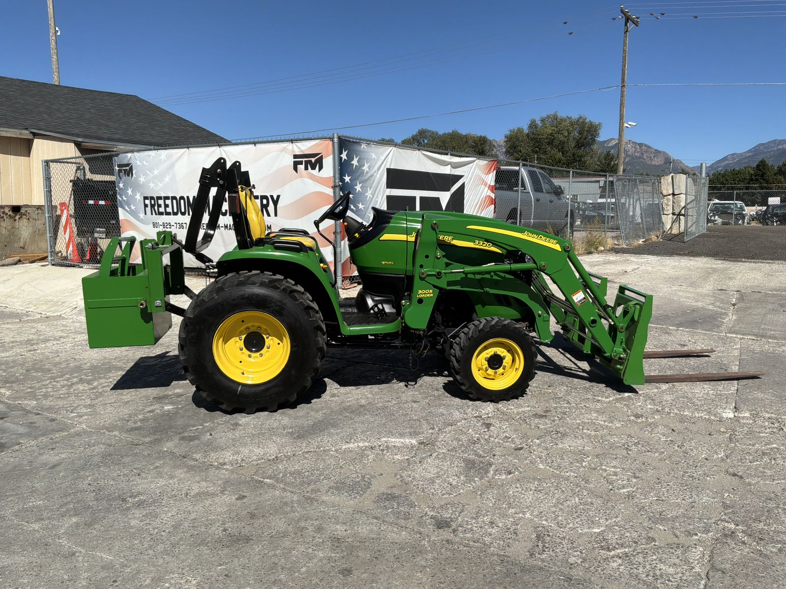 2006 John Deere 3320 4x4 Diesel – ONLY 242 HOURS – Loader, Forks & Snowblower