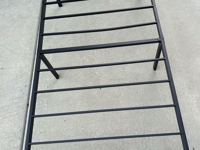 Twin mattress frame 18”