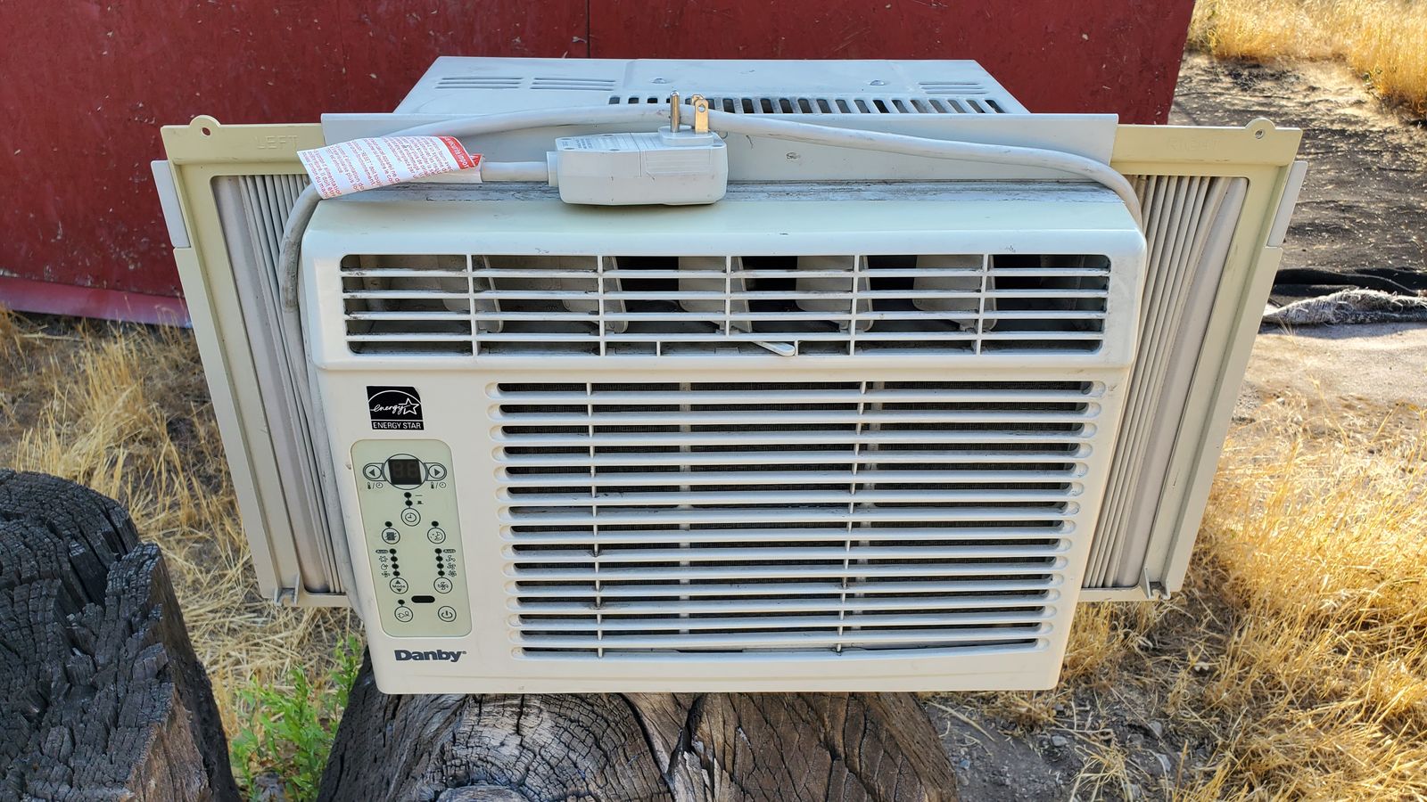 Danby DAC6011E window AC unit needs work