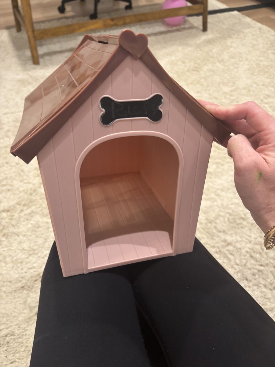 Cute dog house for stuffed animal