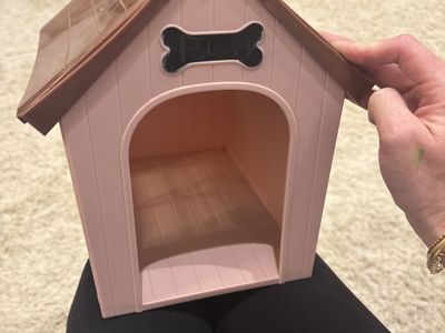 Cute dog house for stuffed animal