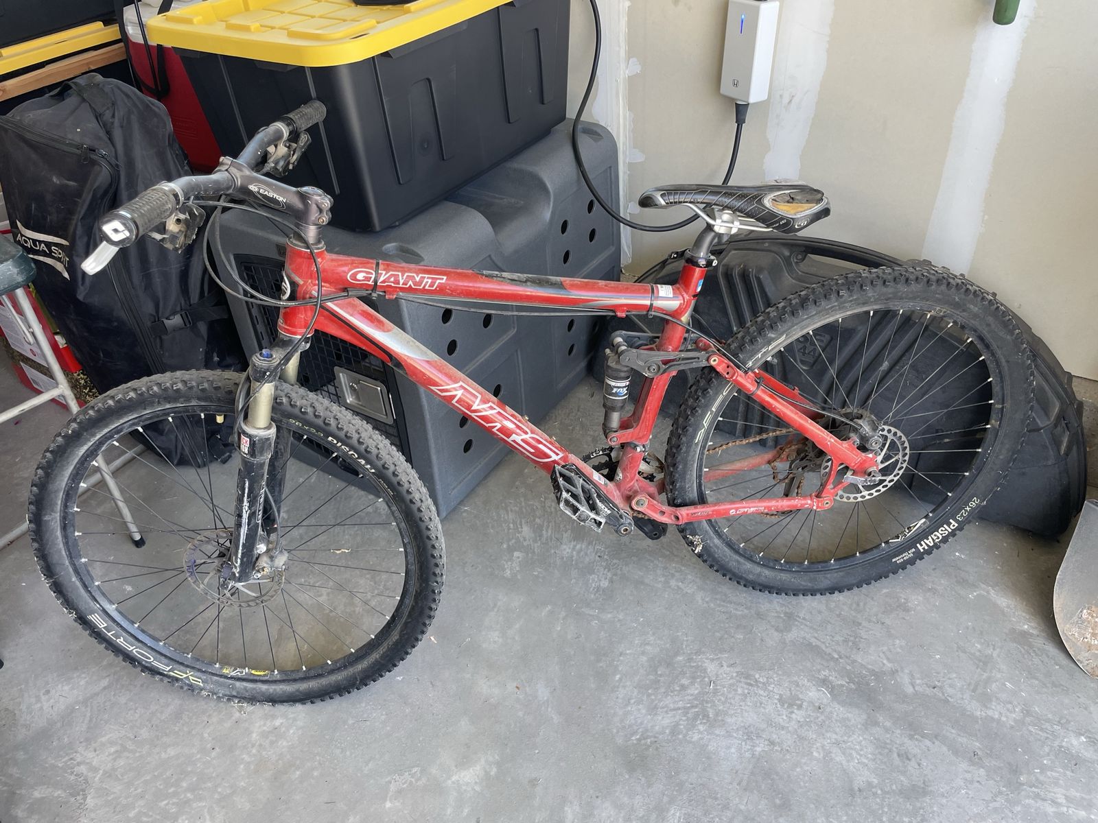 Giant NRS Mountain Bike - Red, Full Suspension, FOX Shocks, Easton Components