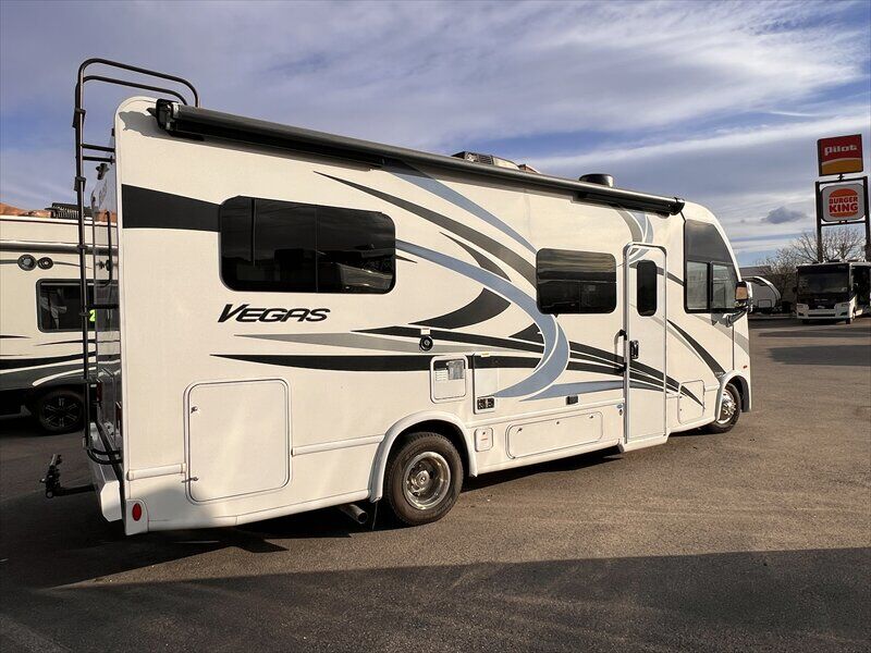 2022 Thor Vegas 24.1