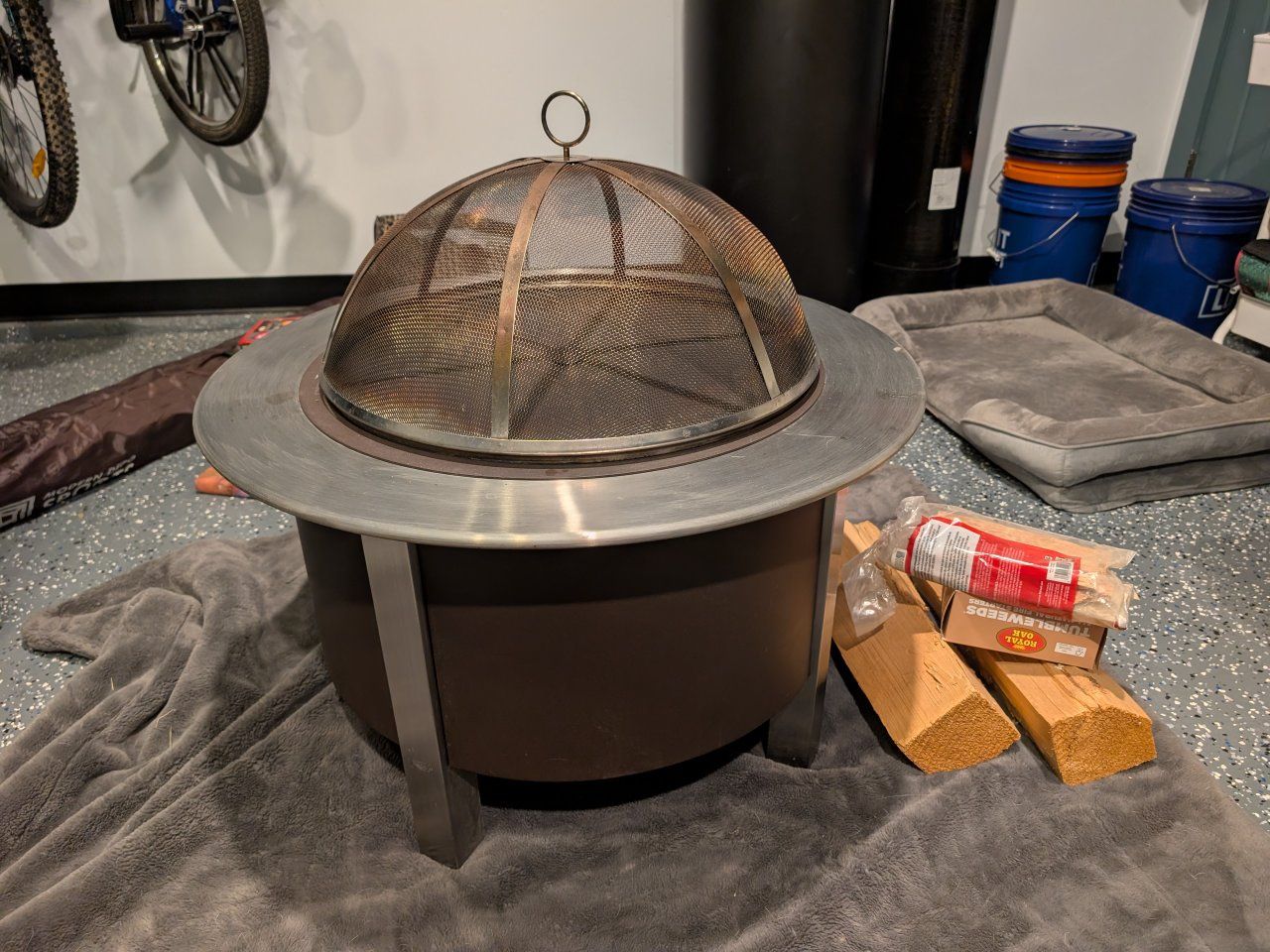 Smokeless Fire Pit with table lid