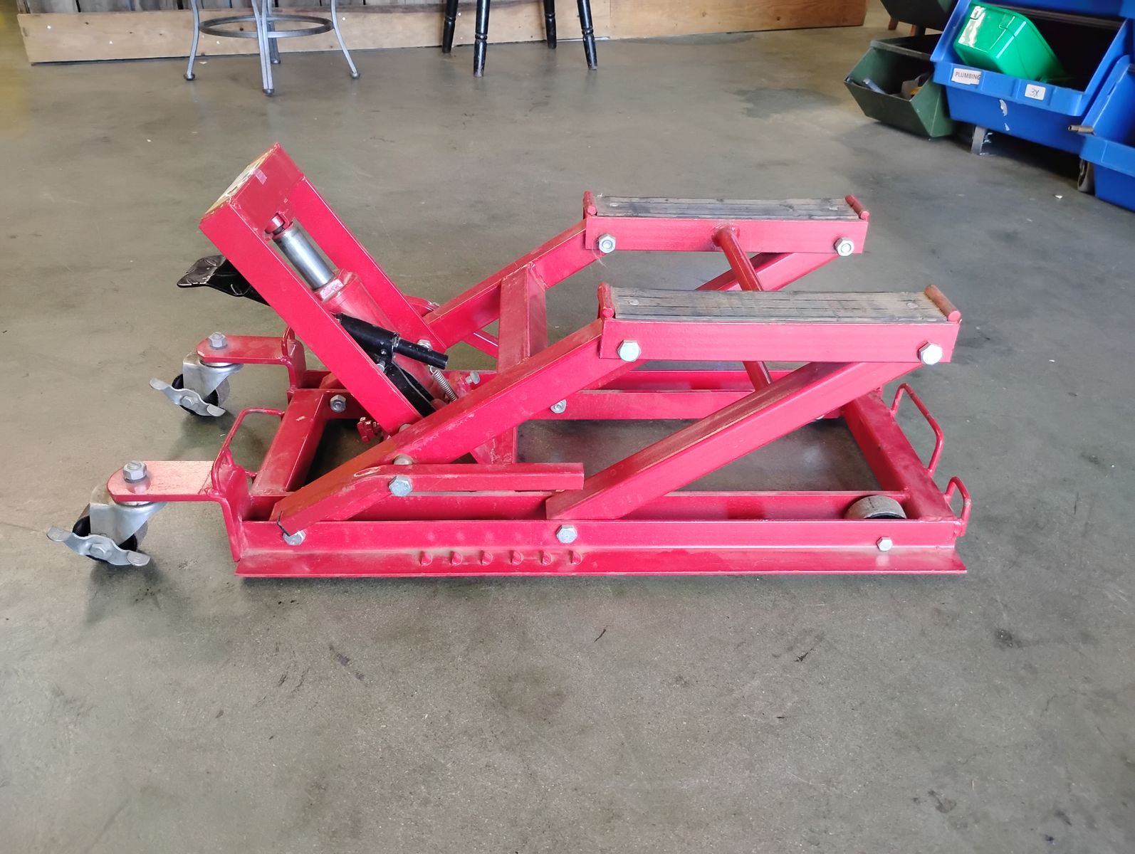 Larin LATV-J Heavy-Duty Hydraulic Foot-Pump Jack 1500lbs Capacity