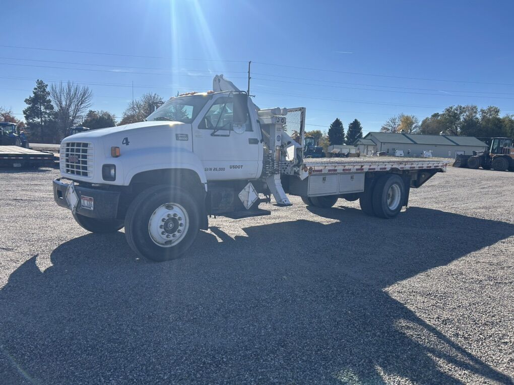 2002 GMC6500 Book Truck