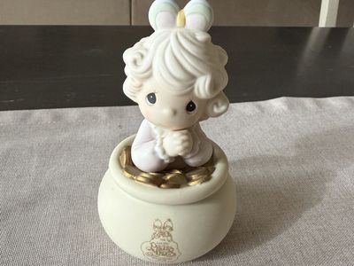 Precious Moments "You're the End of My Rainbow" figurine