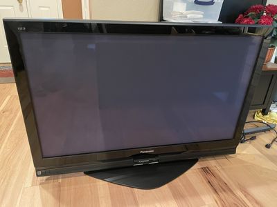 Panasonic VIERA TH-50PX75U 50-inch HD Plasma TV - Black, Manufactured March 2007