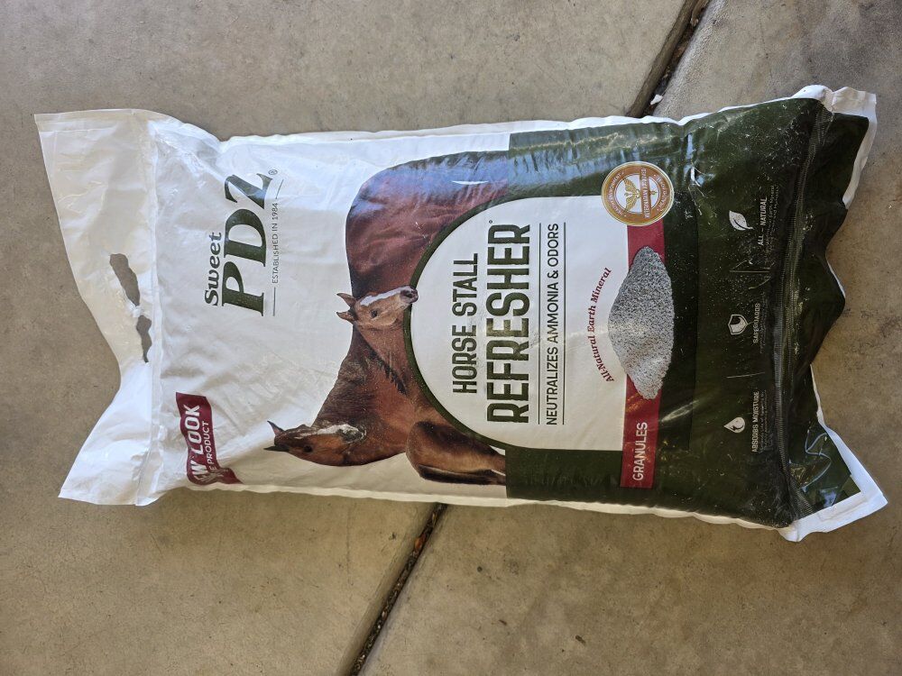 Horse Stall Refresher Granules,