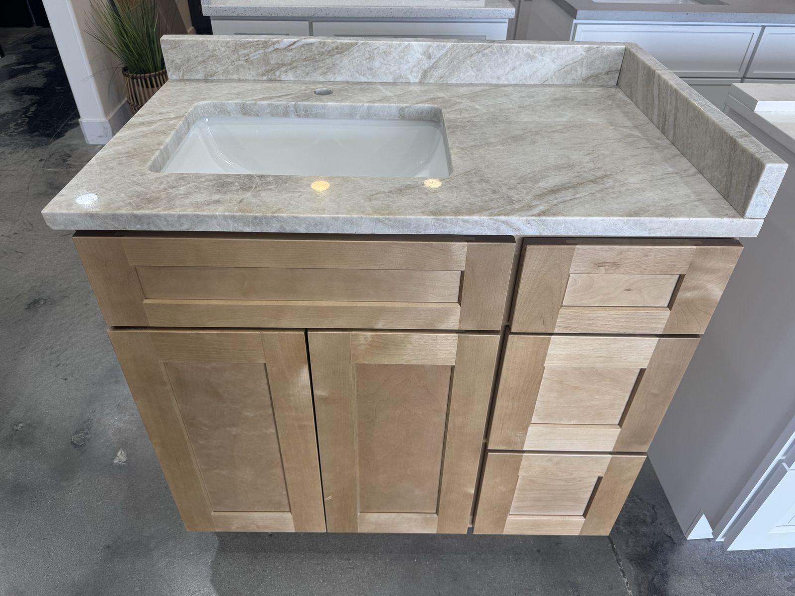 New 36 Bathroom Vanity Tajmahal Countertop