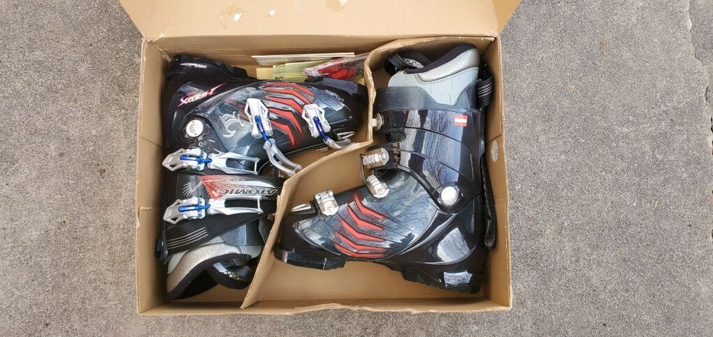 New Mens Atomic Hawx 315mm Ski Boots Sz 9 Mondo 27