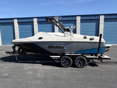 2019 Malibu 22 LSV