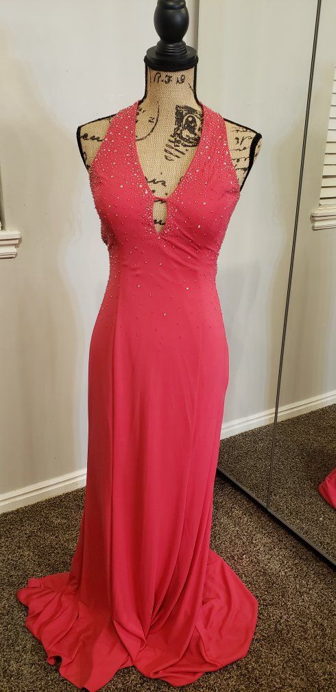 VTK Size 8 Red Halter Neck Formal Dress with Beading & Lace-Up Back, Sleeveless