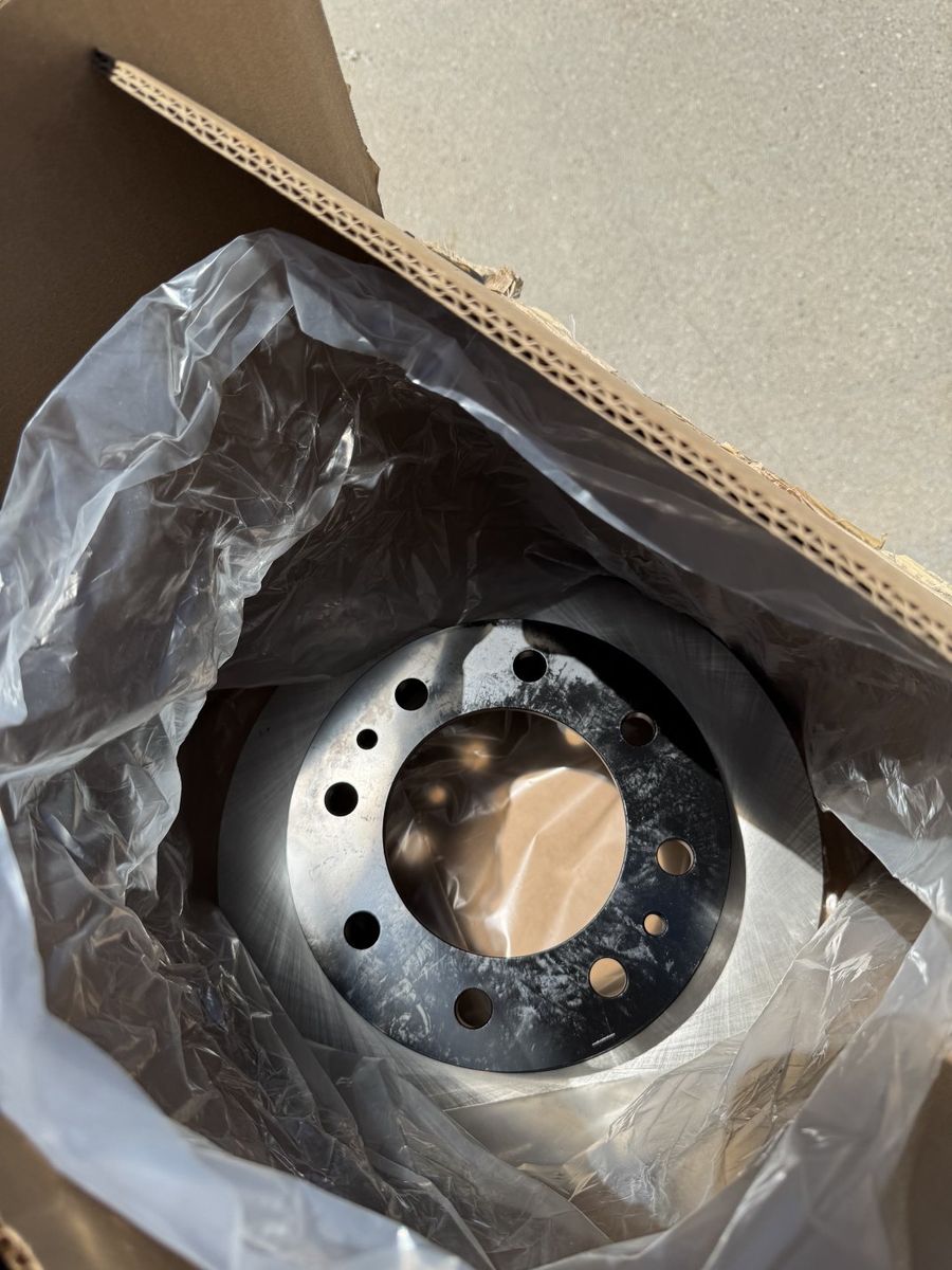 NEW 2000 GMC Sierra 2500 Front Brake Kit - Premium Rotors + Ceramic Pads + Hardware - BRPF-66042