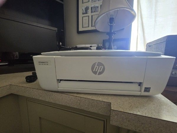 HP DeskJet 3752