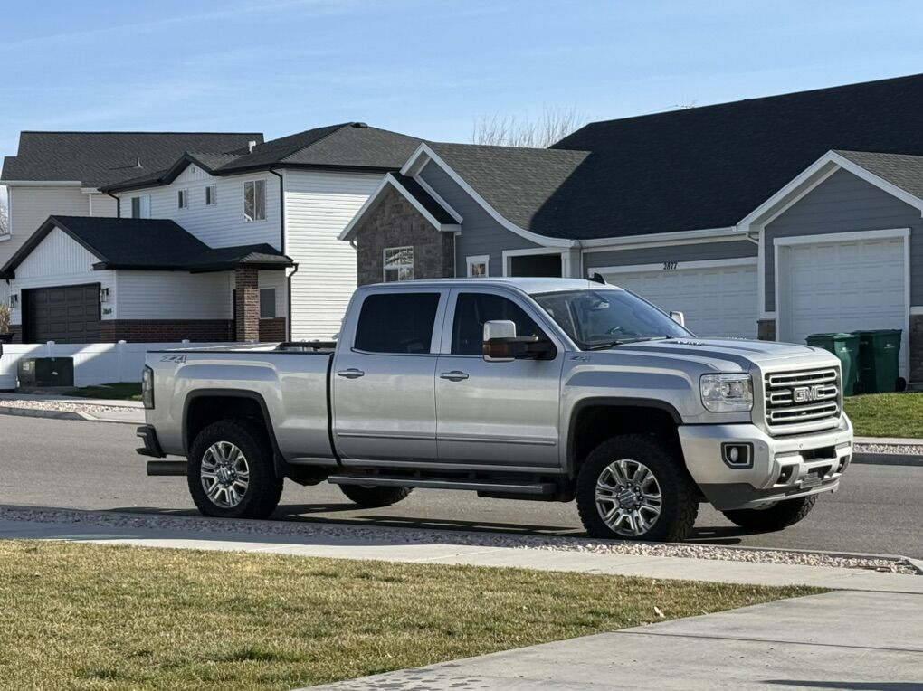 Denali Wheels And 35.11r20 Ridge Grapplers