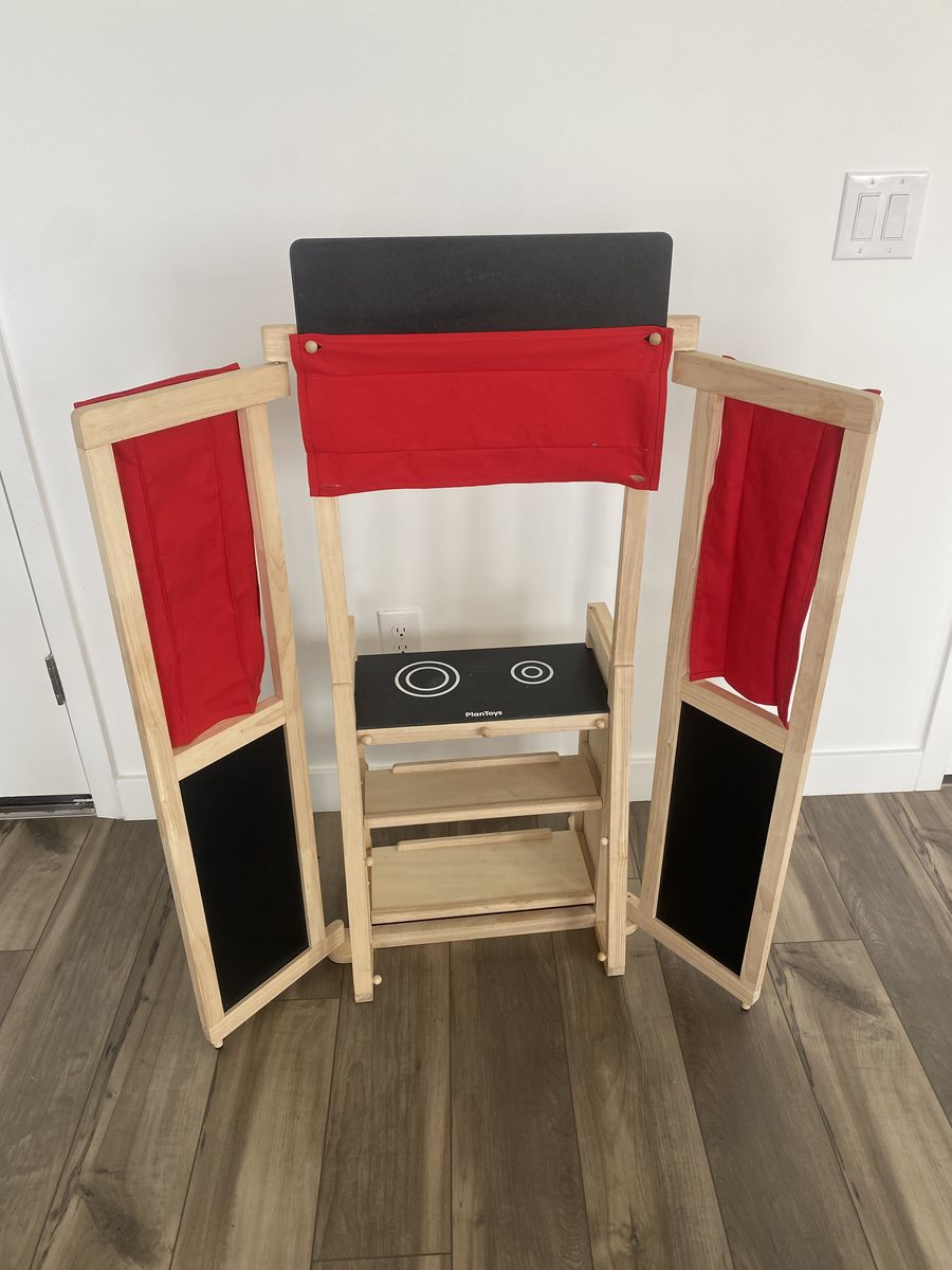 Play kitchen/market/theatre
