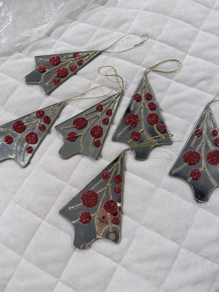 Set of 6 Mirrored Christmas Tree Ornaments with Red Glitter Berries