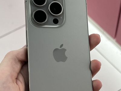 iPhone 16 Pro 128 GB Unlocked 90% Battery health