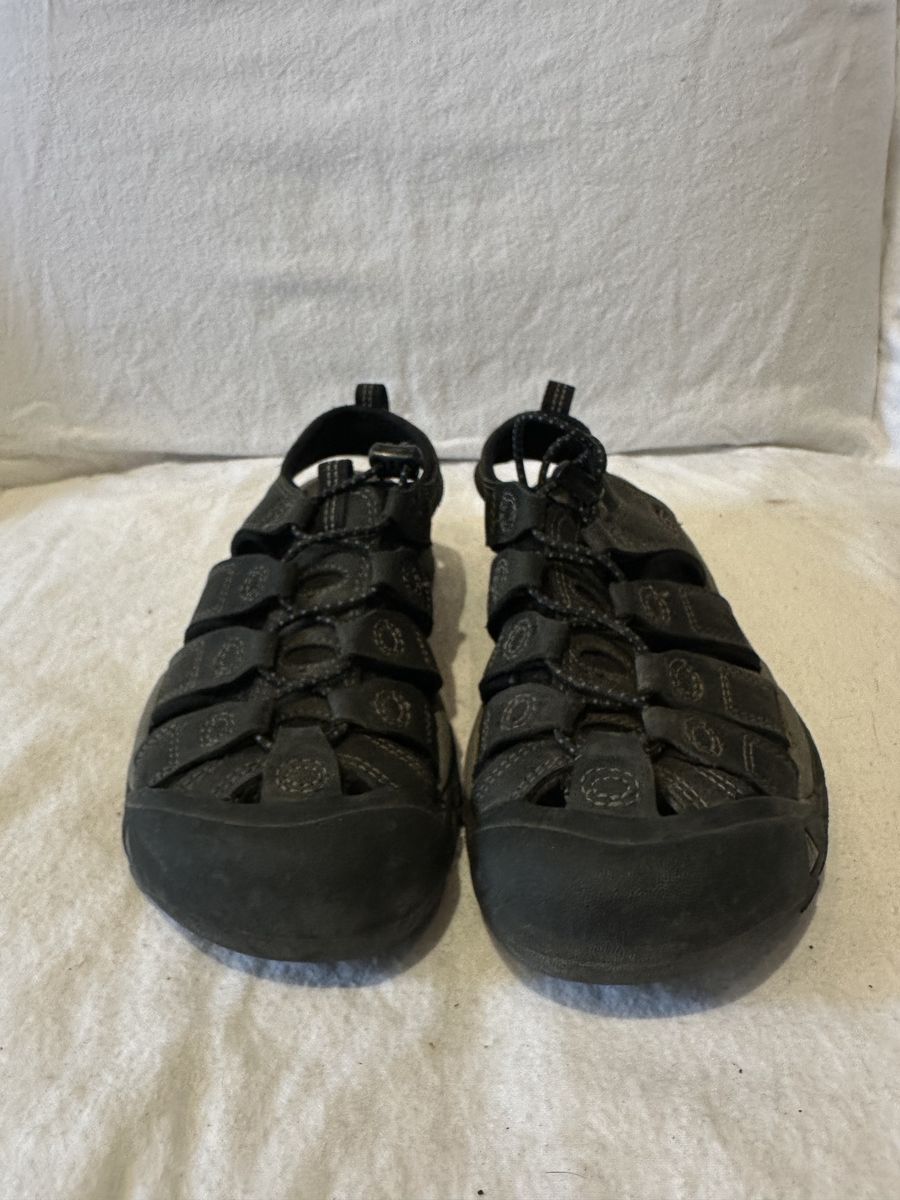 Keen Mens Size 7 Dark Gray Leather Hiking Sandals