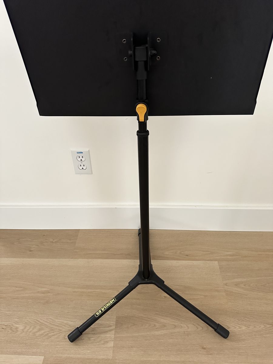 Main image 5