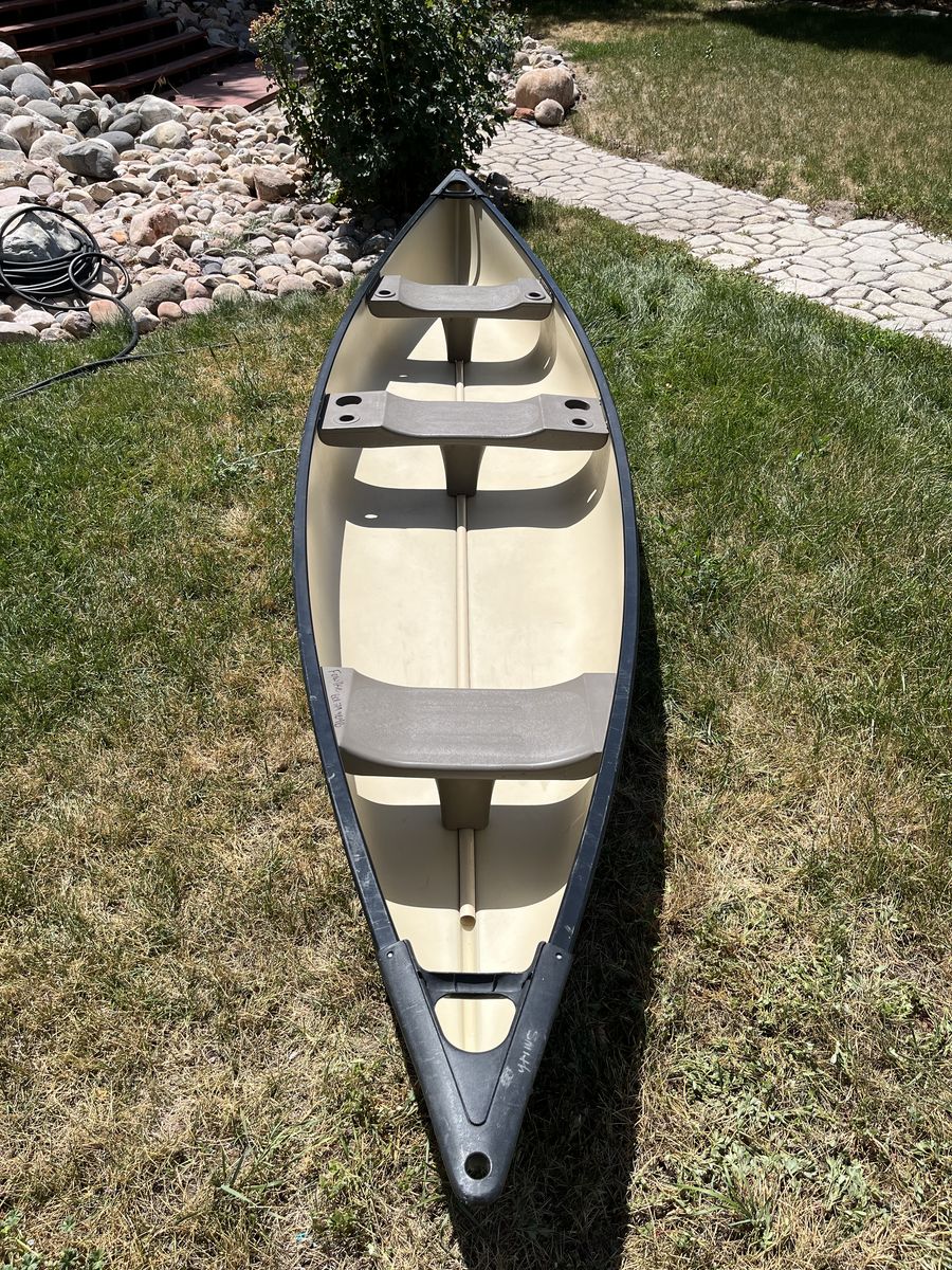 15.5’ Pelican Canoe
