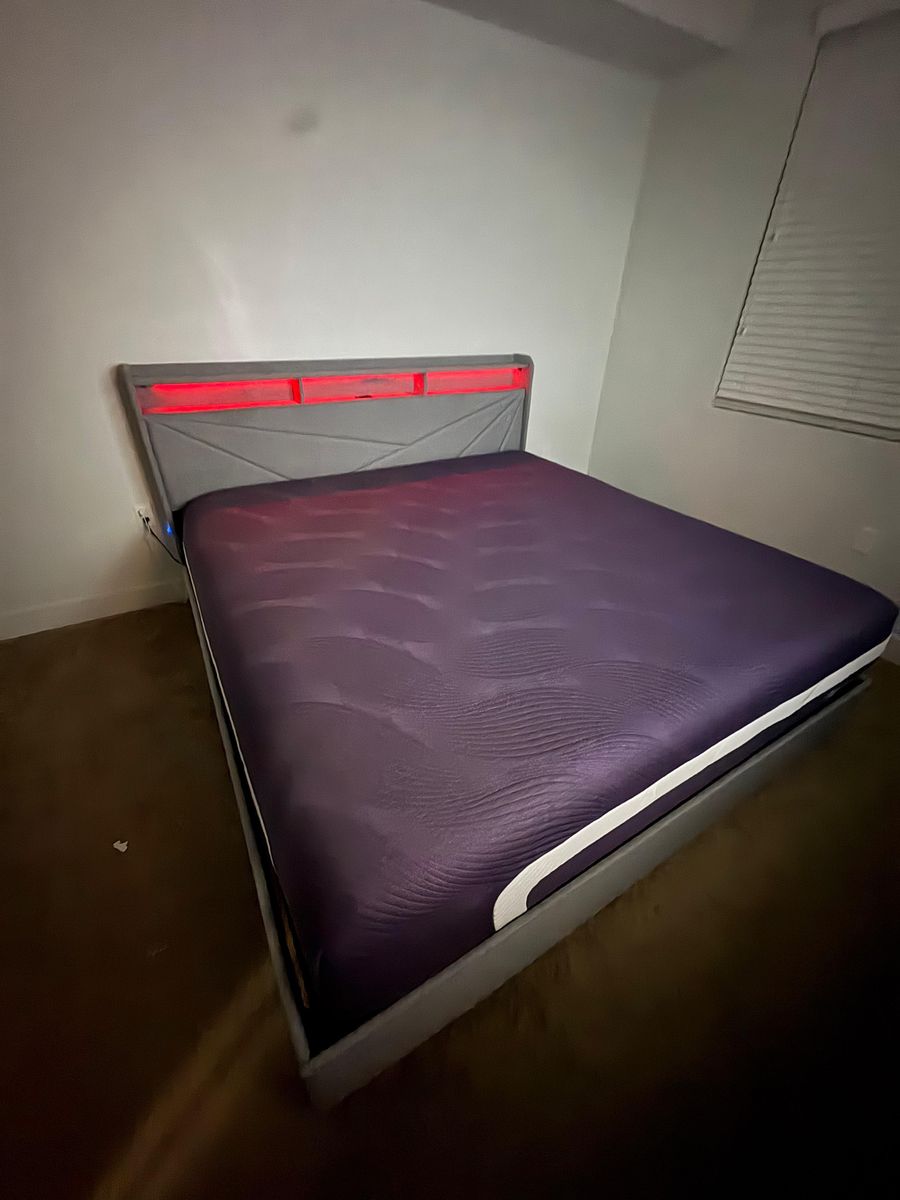 King Size Upholstered Hydraulic Lift-Up Storage Bed with LED Headboard + mattress
