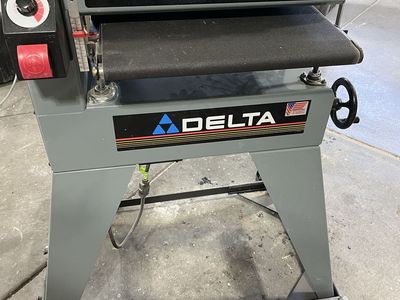 Delta drum sander