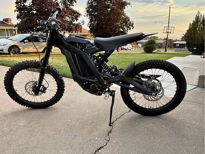 Surron Light Bee X Electric dirt bike- Black 2024