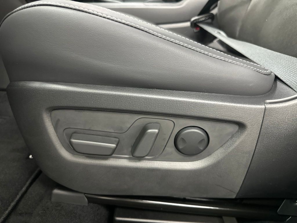 Main image 11