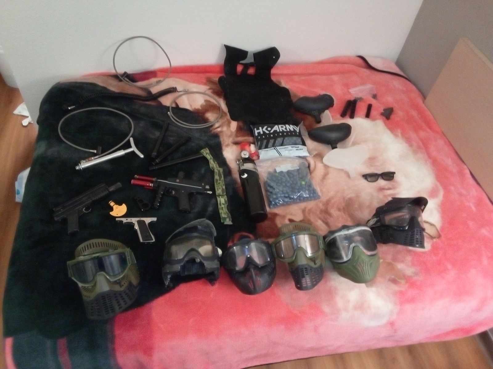 "Vintage Paintball Kit: STO '99, PGP, Masks, Ammo $500.�