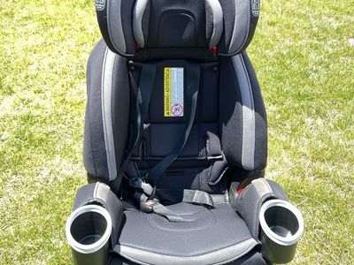 Graco 4Ever DLX 4-in-1 Convertible Car Seat - Black/Grey, Cupholders, Used