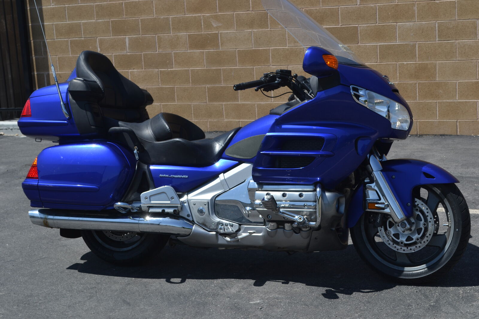 2005 Honda Goldwing 1800 - Touring Cruiser - GL1800