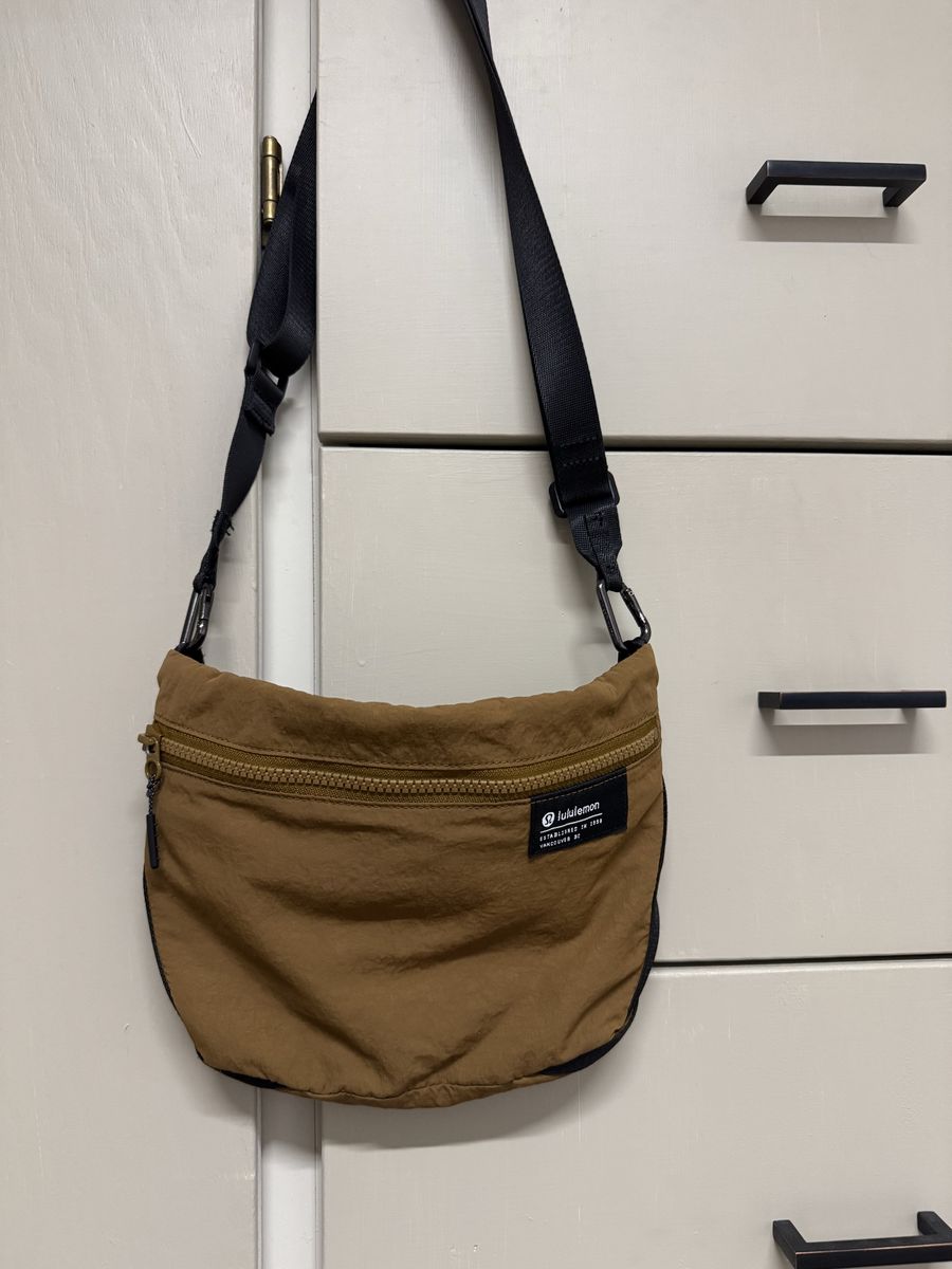 Lululemon Brown Crossbody Shoulder Bag with Adjustable Strap