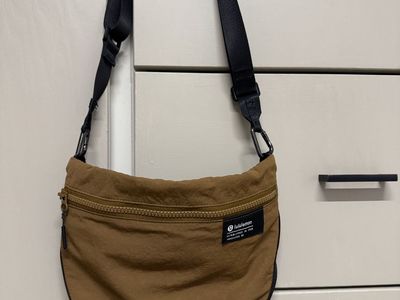 Lululemon Brown Crossbody Shoulder Bag with Adjustable Strap