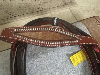 Beautiful Showman Tack