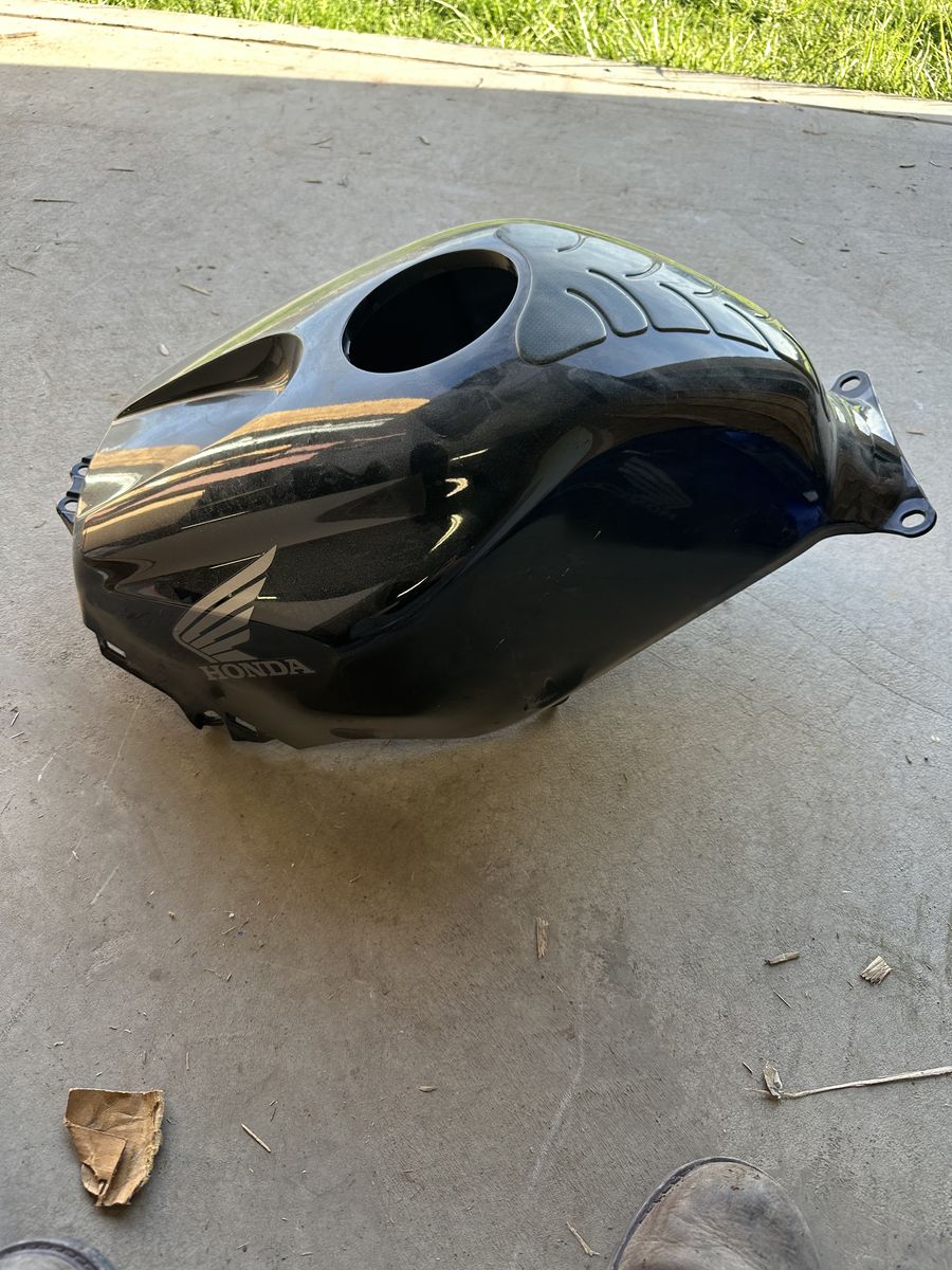 2004 Honda Cbr Tank Fairing