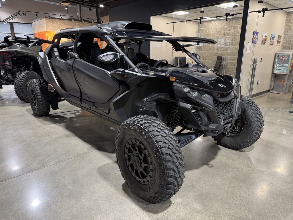 2025 Can-Am® Maverick R Max X RS