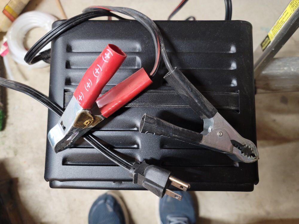 Battery charger by Duralast