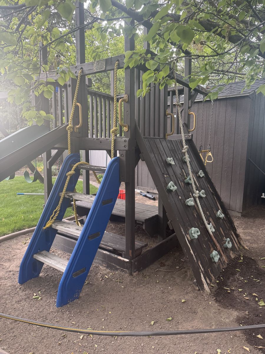Free Swingset