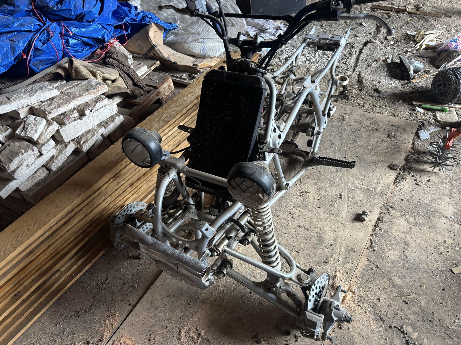 2003 Yamaha Banshee (YFZ350) frame.