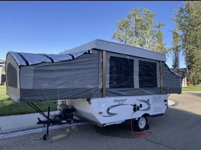 2015 Flagstaff MAC 206 ltd - Excellent Condition