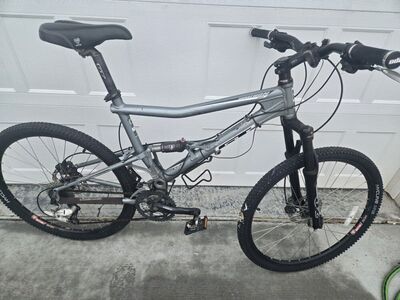 Full suspension GT Marathon sport. Size M