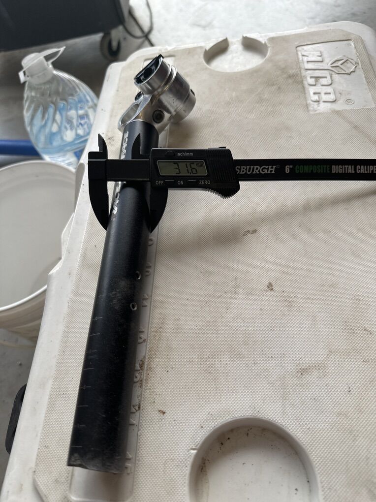 31.6 mm Race Face Seat Post