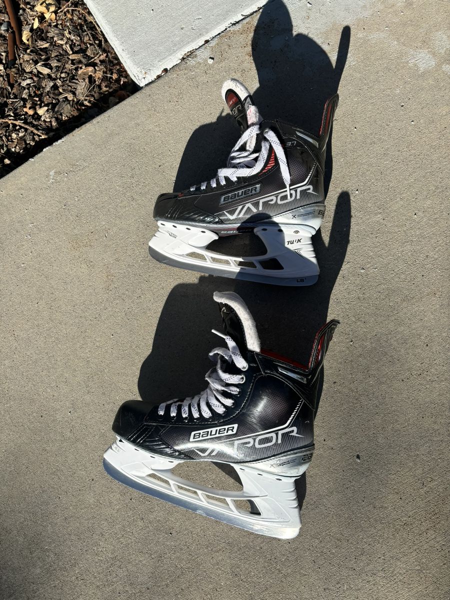 Bauer Vapor X2.9 Ice Hockey Skates - Size 6.5 US, Black, Used Good Condition